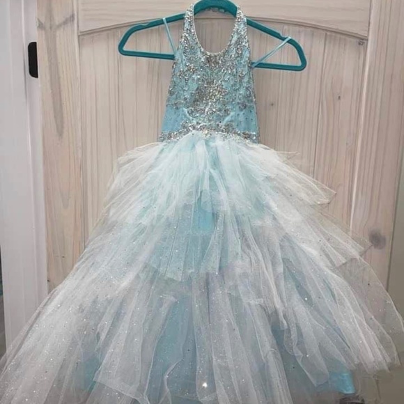 Pageant dress size 4